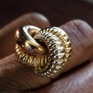 10 Kt Gold Cocktail Ring